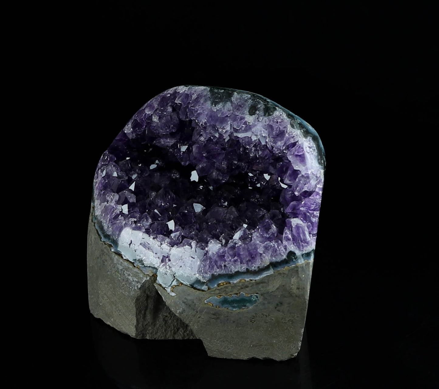 Natural Amethyst Crystal Cluster - Healing Energy and Positive Vibes
