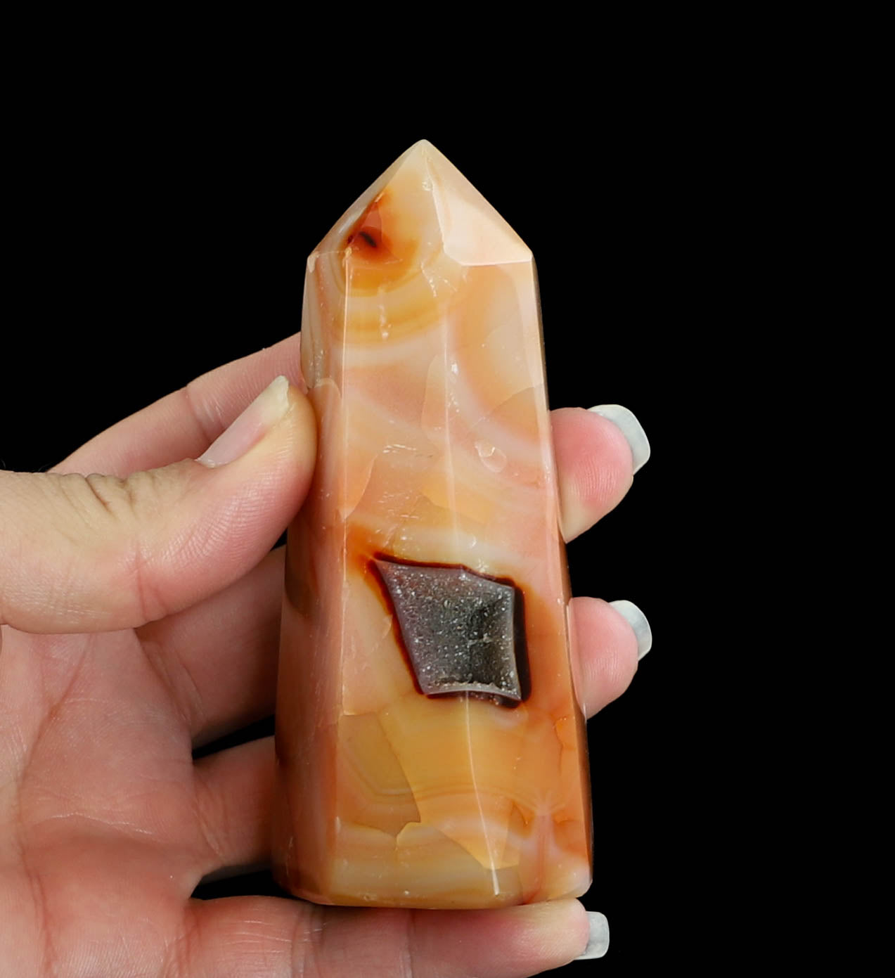 Torre de Cornalina: Cristal Sagrado para Manifestación, Protección y Sanación Emocional