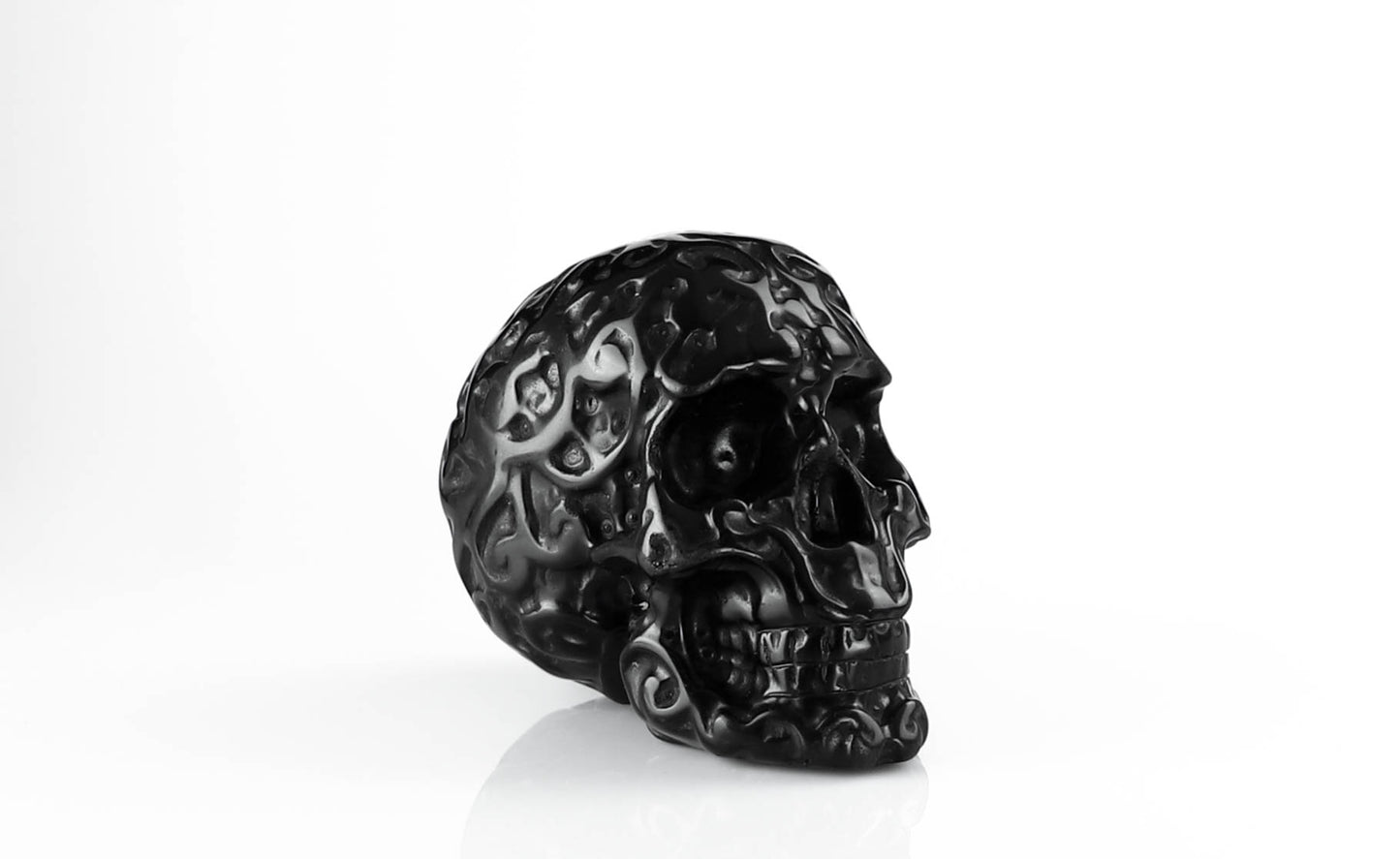 Obsidian Crystal Skull: Unique Hand-Carved Piece for Healing and Protection