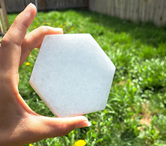 Selenite Charging Plate - Balance, Clarity, and Inner peace
