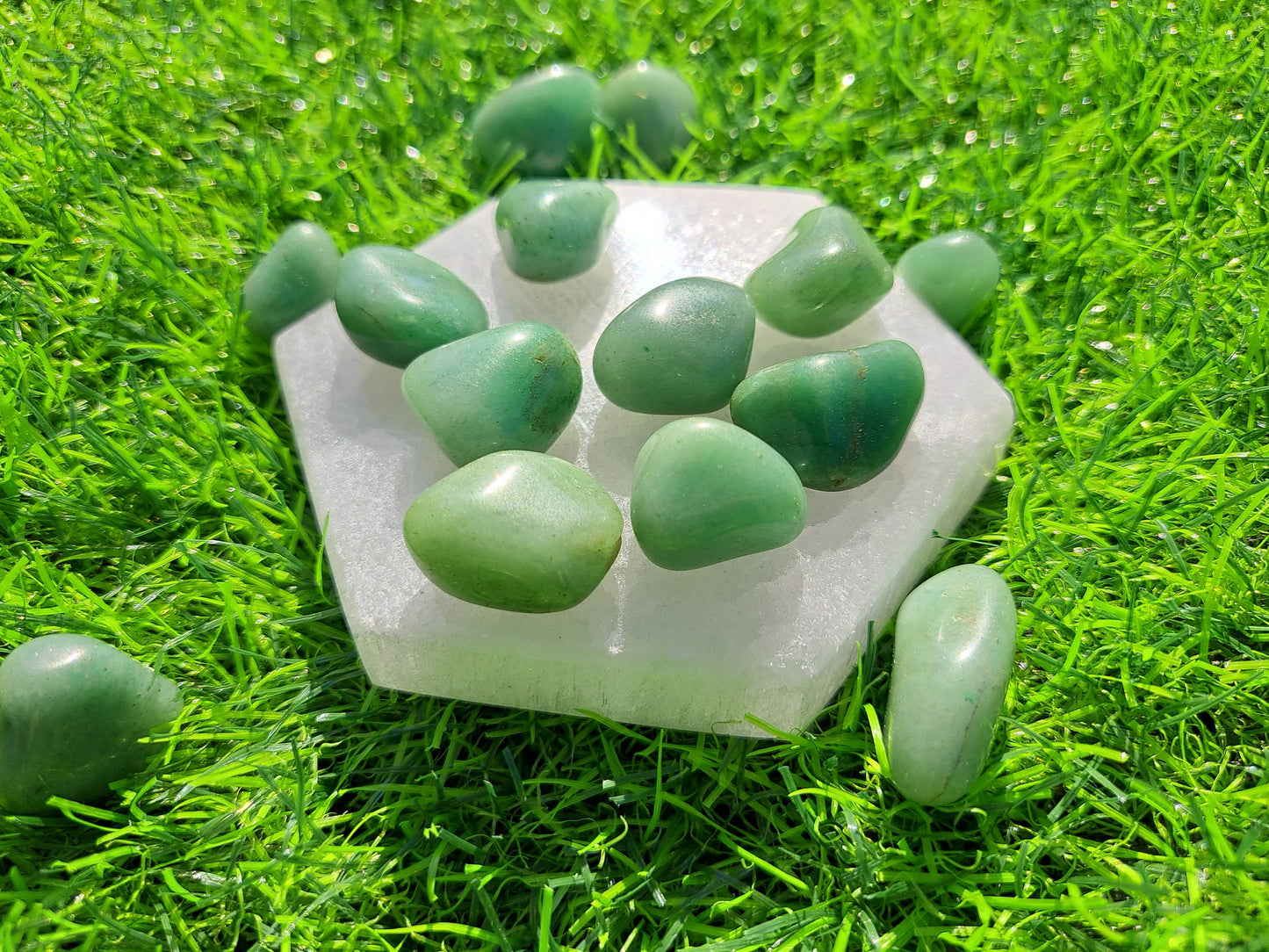 Green Aventurine Crystal Tumble - Natural Energy Healing Stone