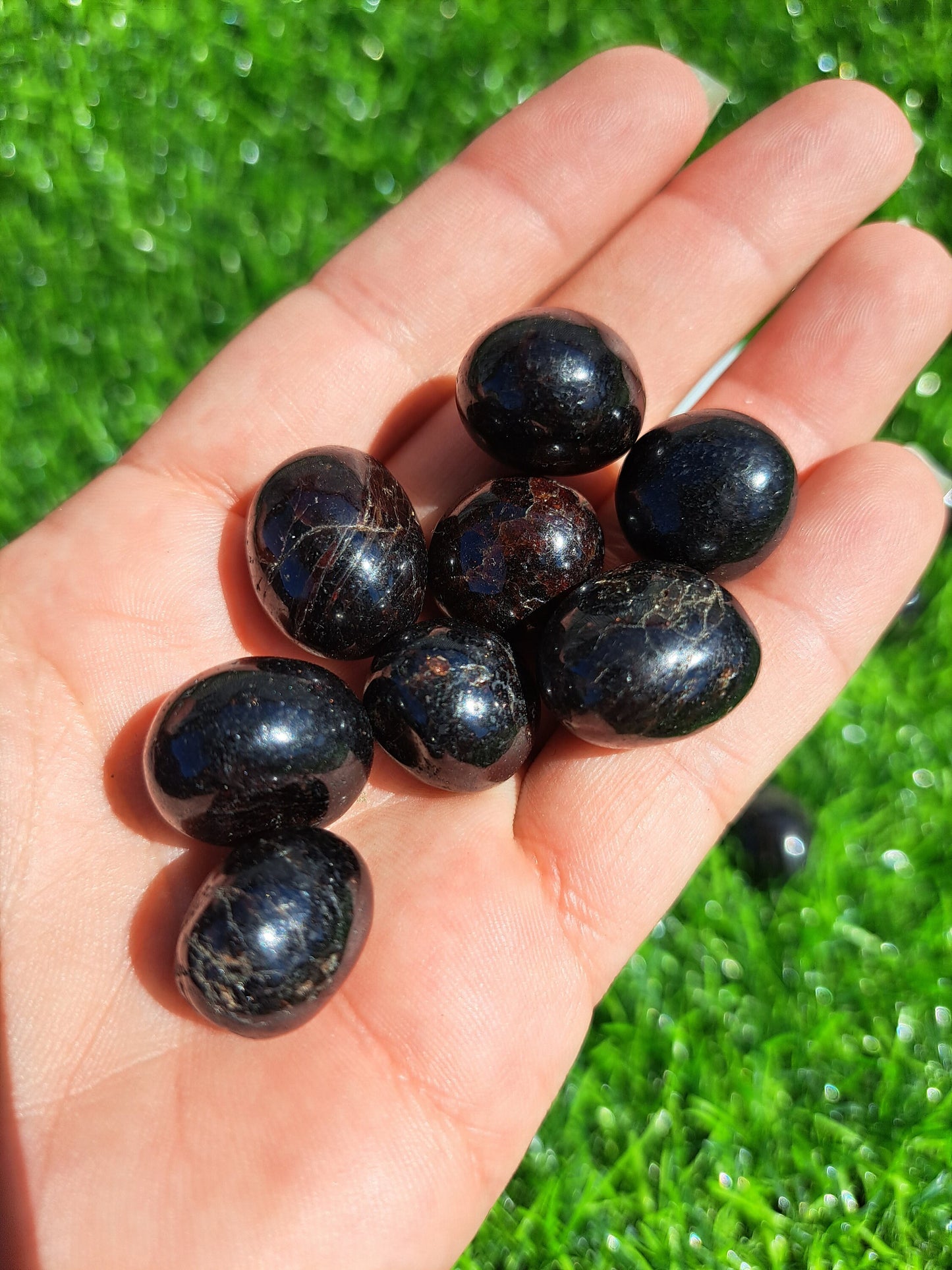 Garnet Crystal Tumble - Healing Crystal for Love and Passion