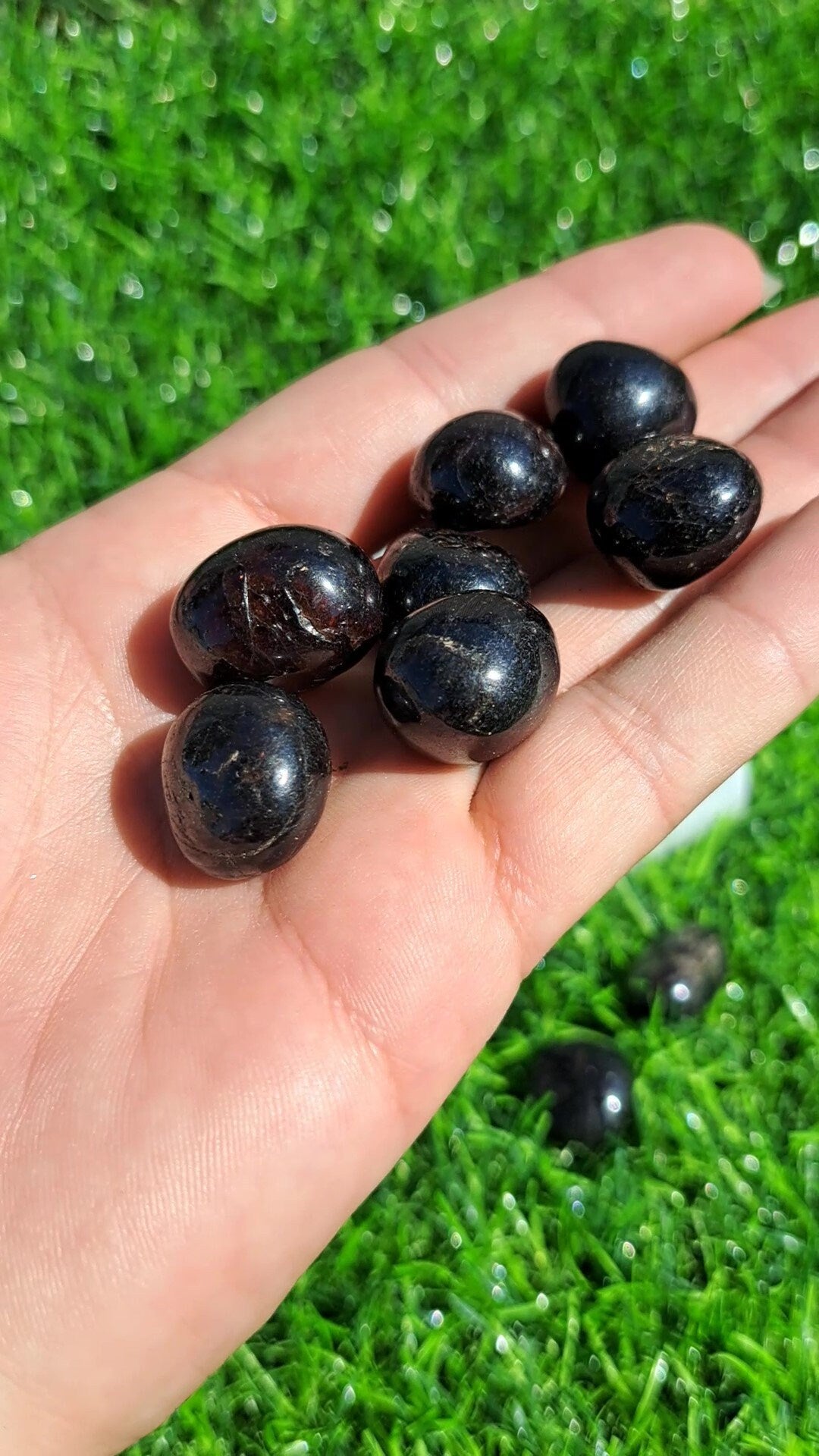Garnet Crystal Tumble - Healing Crystal for Love and Passion