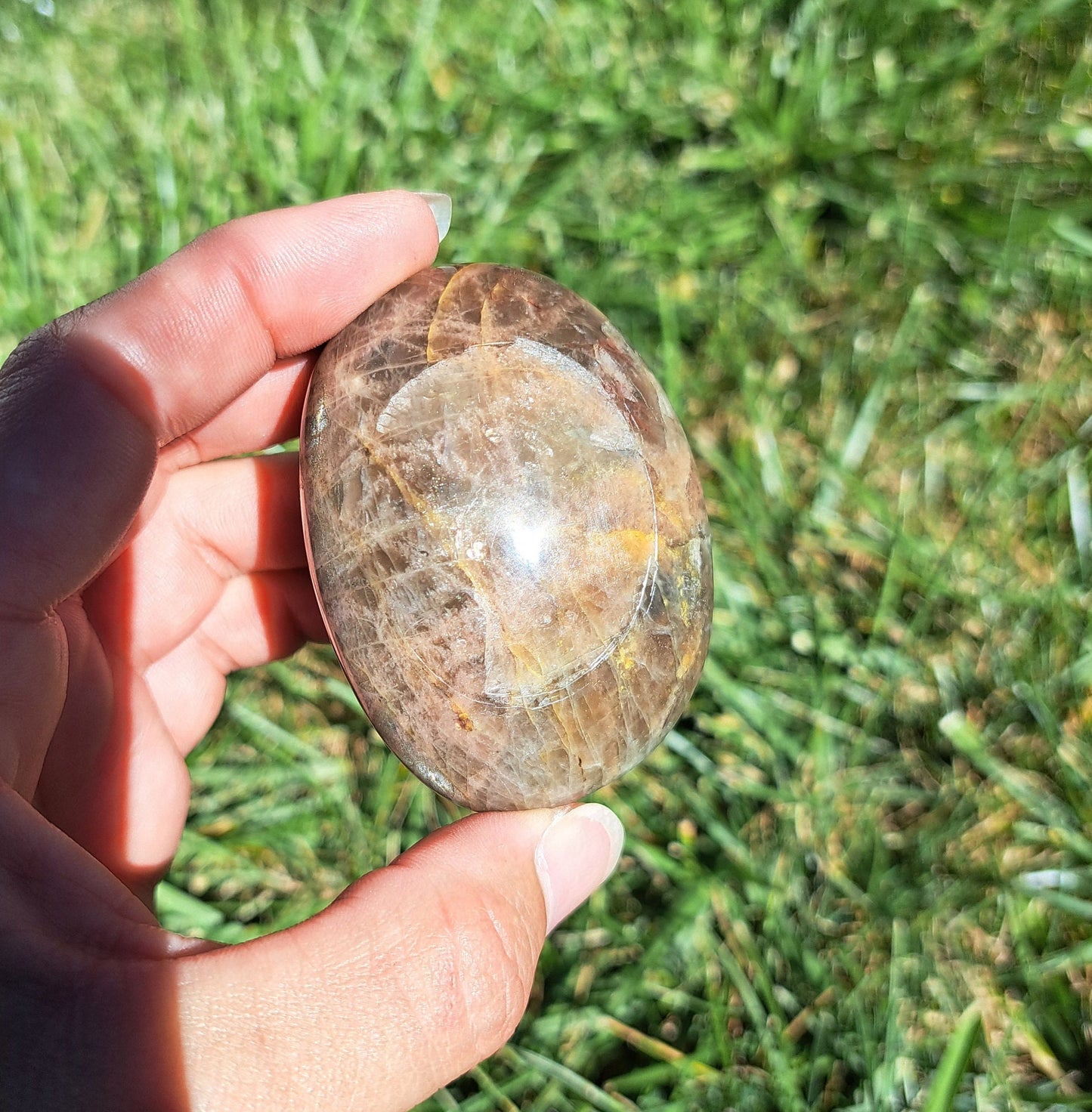Piedra de palma de piedra lunar negra: meditación, intuición, protección