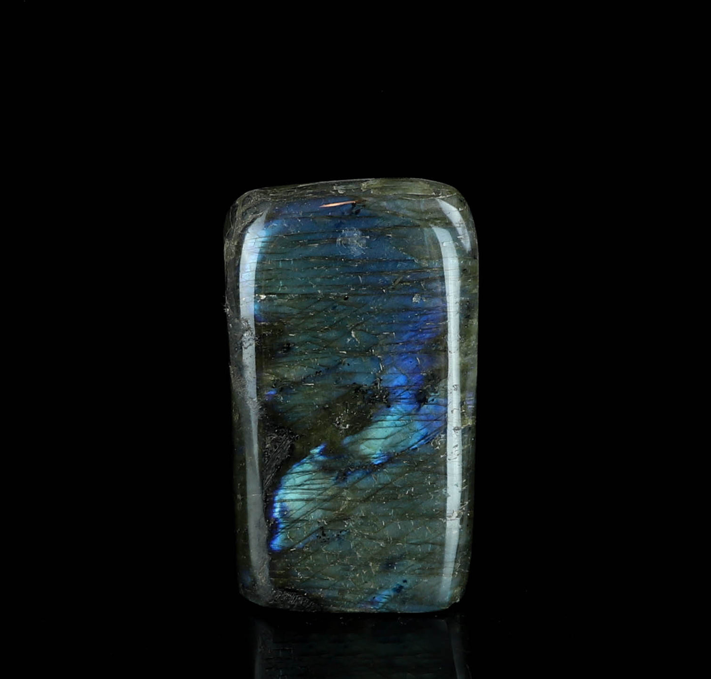 AAA Labradorite Free Form Décor: Stunning Natural Stone Sculpture for Healing and Protection
