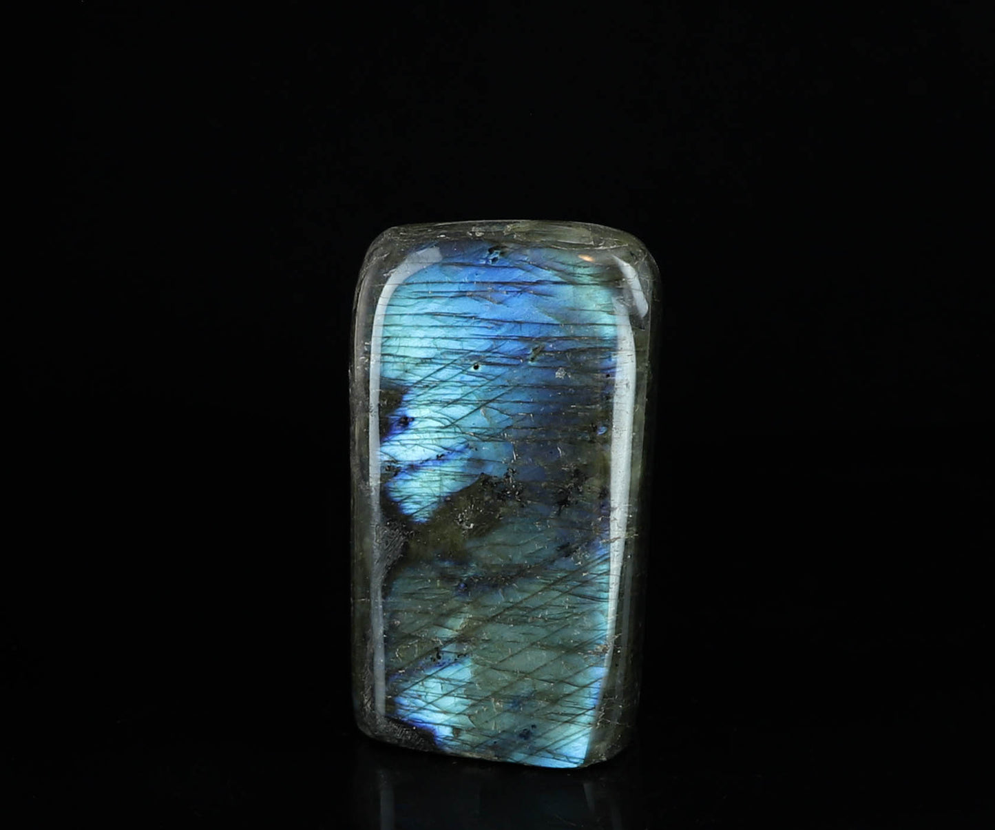 AAA Labradorite Free Form Décor: Stunning Natural Stone Sculpture for Healing and Protection
