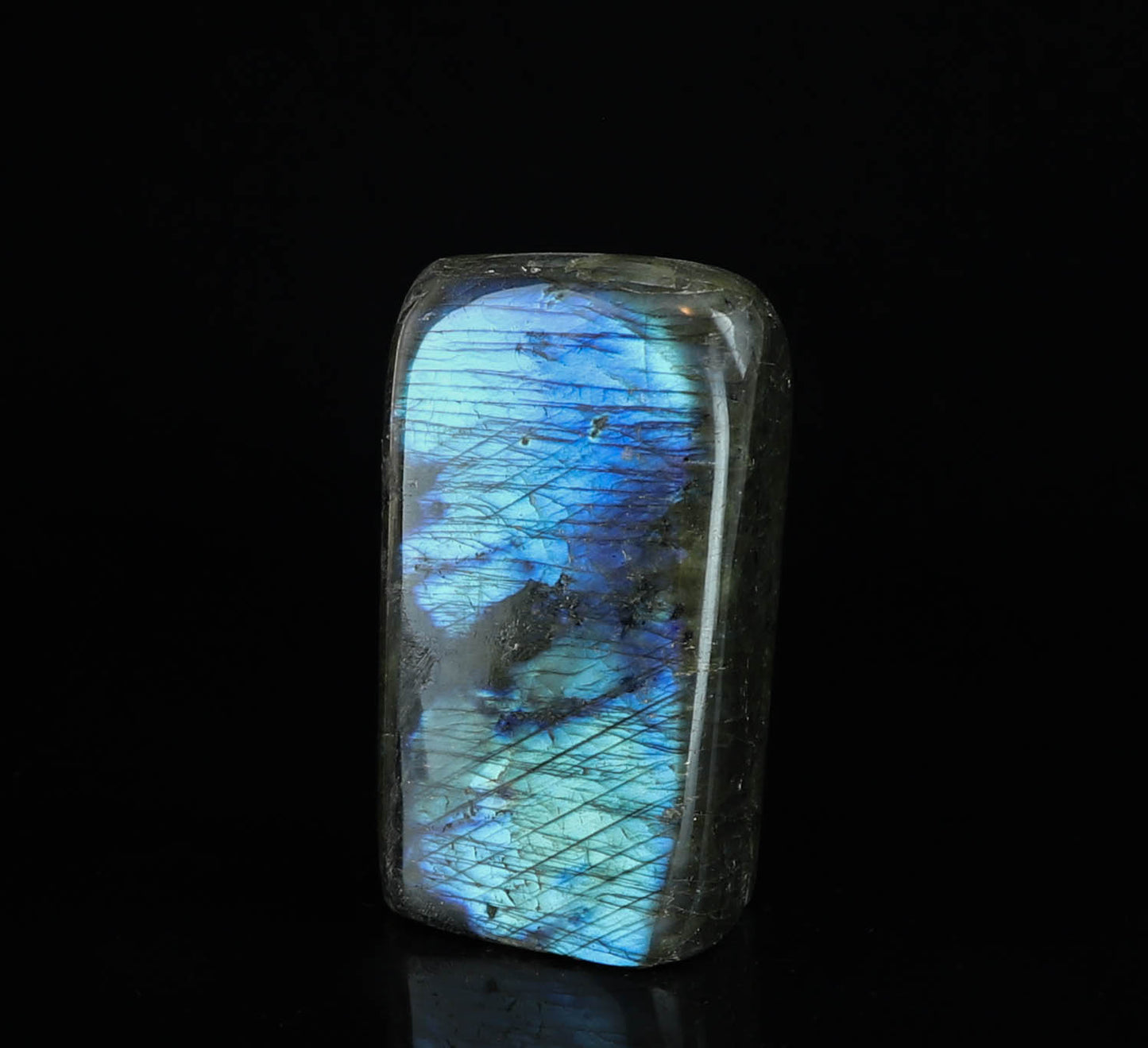 AAA Labradorite Free Form Décor: Stunning Natural Stone Sculpture for Healing and Protection