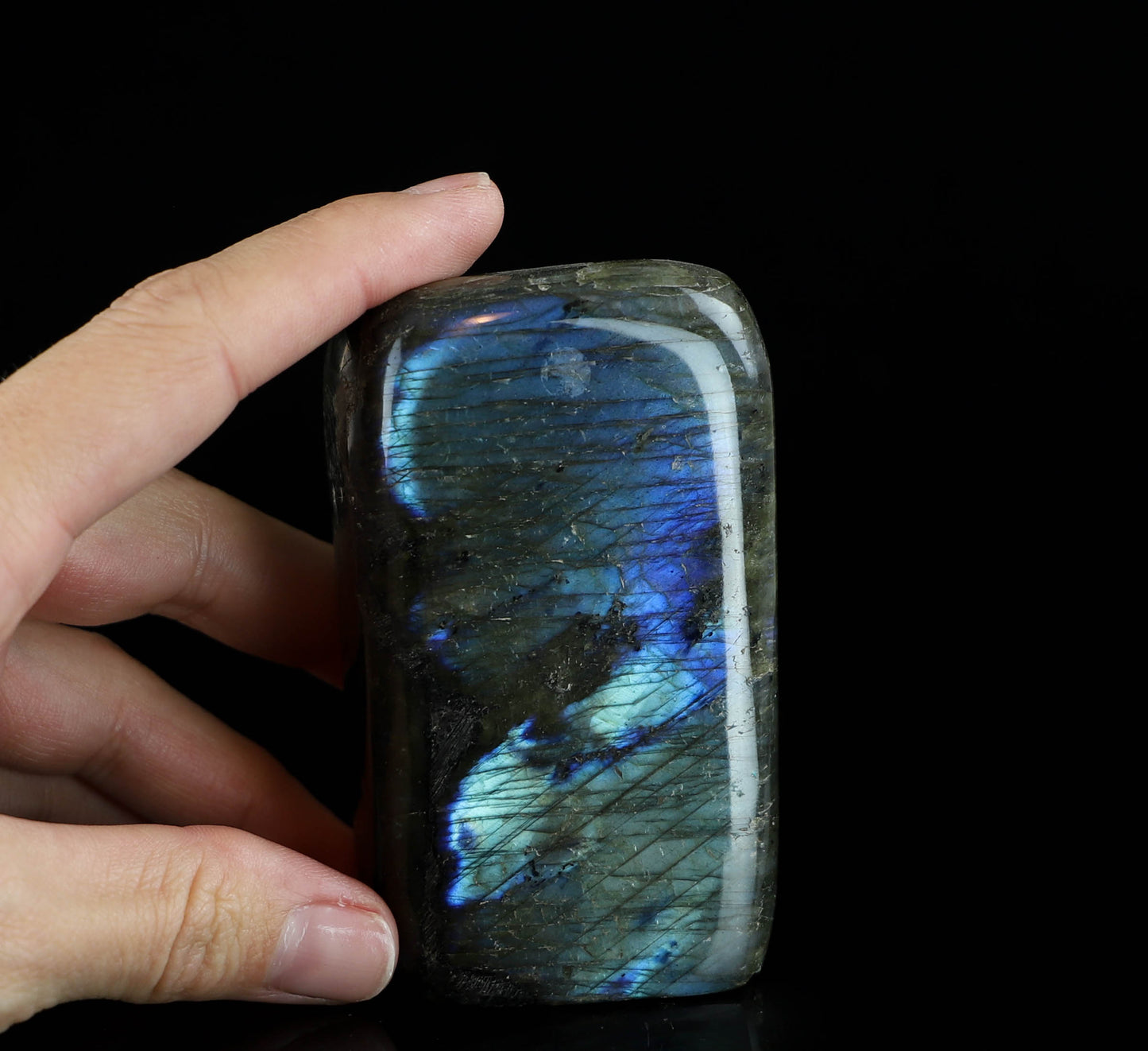 AAA Labradorite Free Form Décor: Stunning Natural Stone Sculpture for Healing and Protection