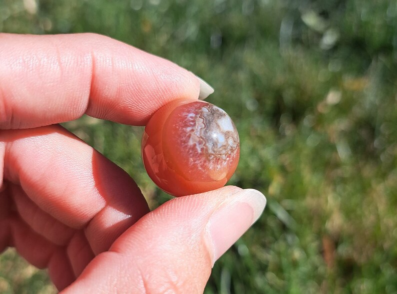 Mini Carnelian Sphere -  Reiki healing, Crystal grids, Home Décor, Pocket Stone