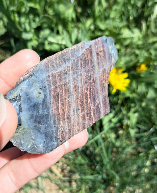Natural Labradorite Freeform: A Statement Piece for Spiritual Healing or Home Décor