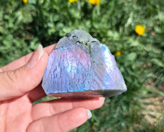 Stunning Labradorite Freeform: Magical Gemstone for Healing and Spirituality